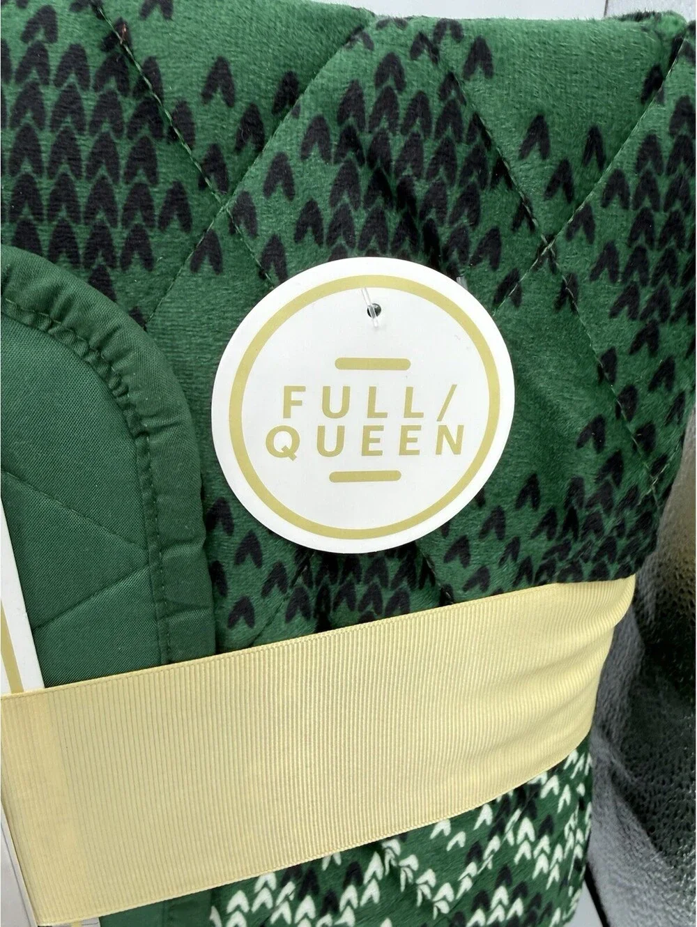 Lenox Holiday 3 Piece Quilt Set FULL/QUEEN - Green Pattern